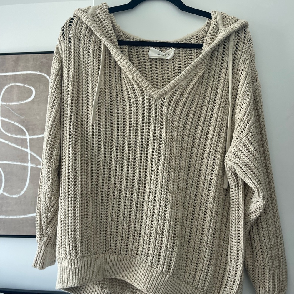 Aritzia Cream V-Neck Sweater Relaxed Fit